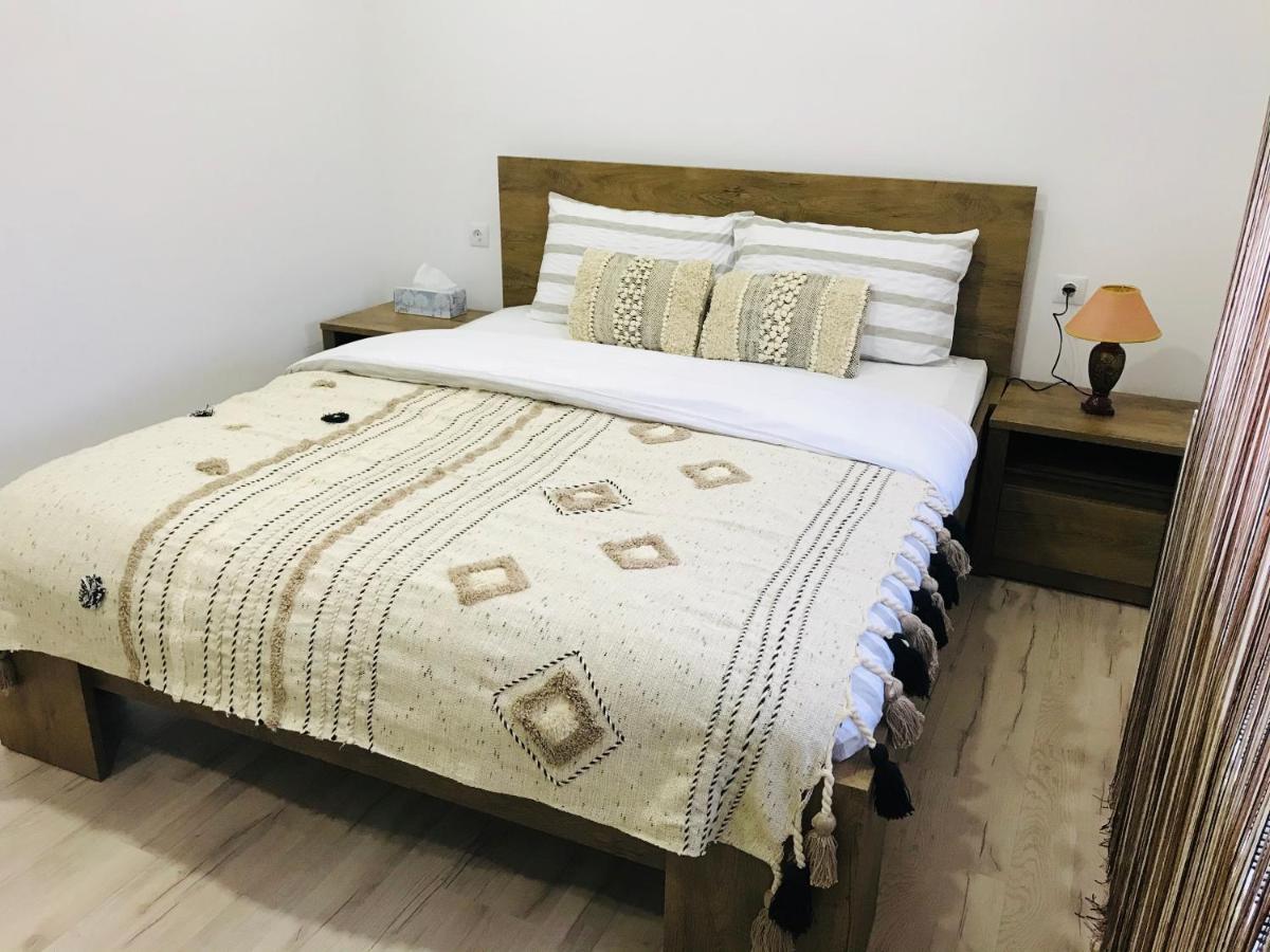 Comfy Apartment - Free Private Parking,Ac,Wi-Fi Carei Exterior foto