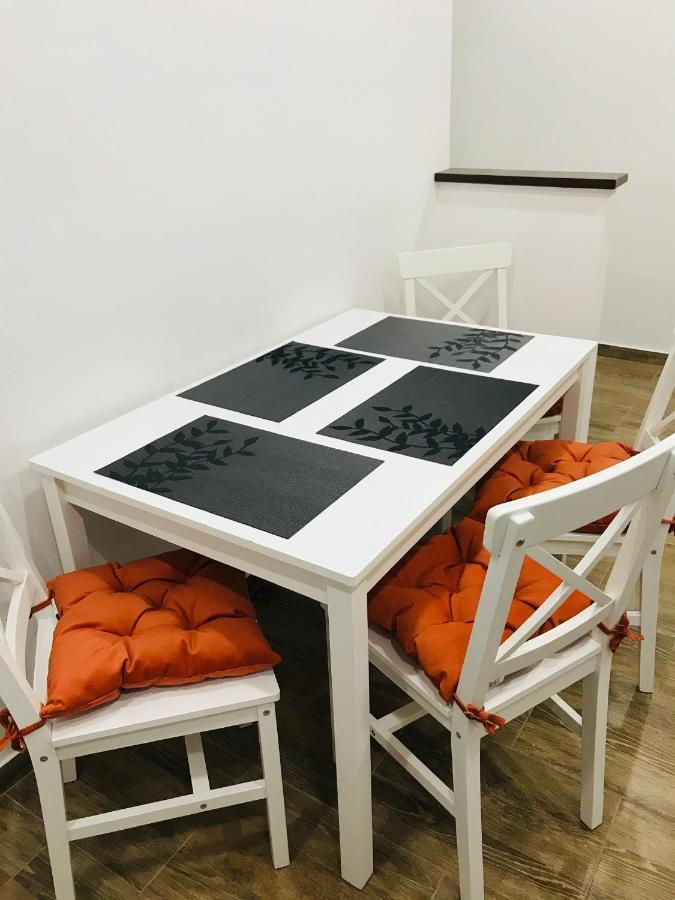 Comfy Apartment - Free Private Parking,Ac,Wi-Fi Carei Exterior foto